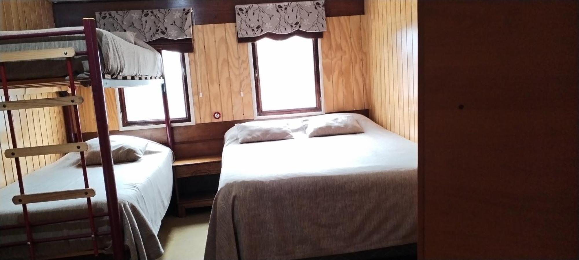 Hostal Copiapo Puerto Montt Rum bild